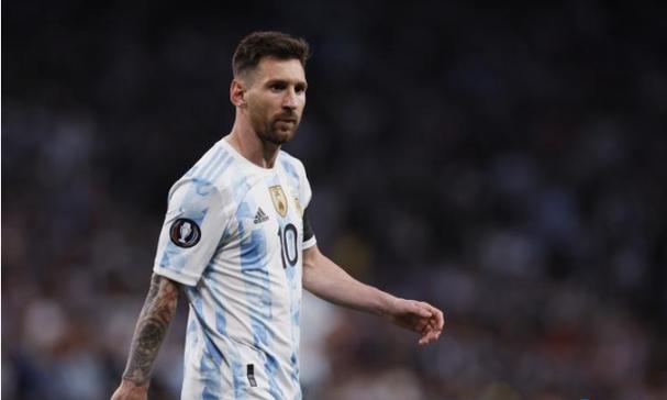 恭喜！TVB前东张女神宣布生女！大晒全家福！称经历人生最痛16小时！